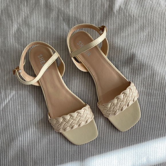NWT Cream Braided Strap Sandals - Picture 6 of 16